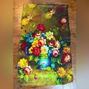 Luxury Floral Print Scarf with Vibrant Colors%100 SILK beautiful for any outfit